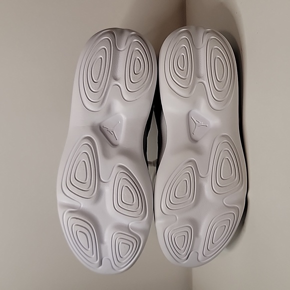 JORDAN FLY '89 BG Wolf Grey/Wolf Grey-Black AA4039 013 - Picture 6 of 8